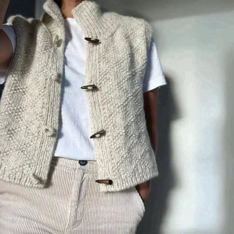 Diane | Gilet en Maille avec Col Haut et Boutons