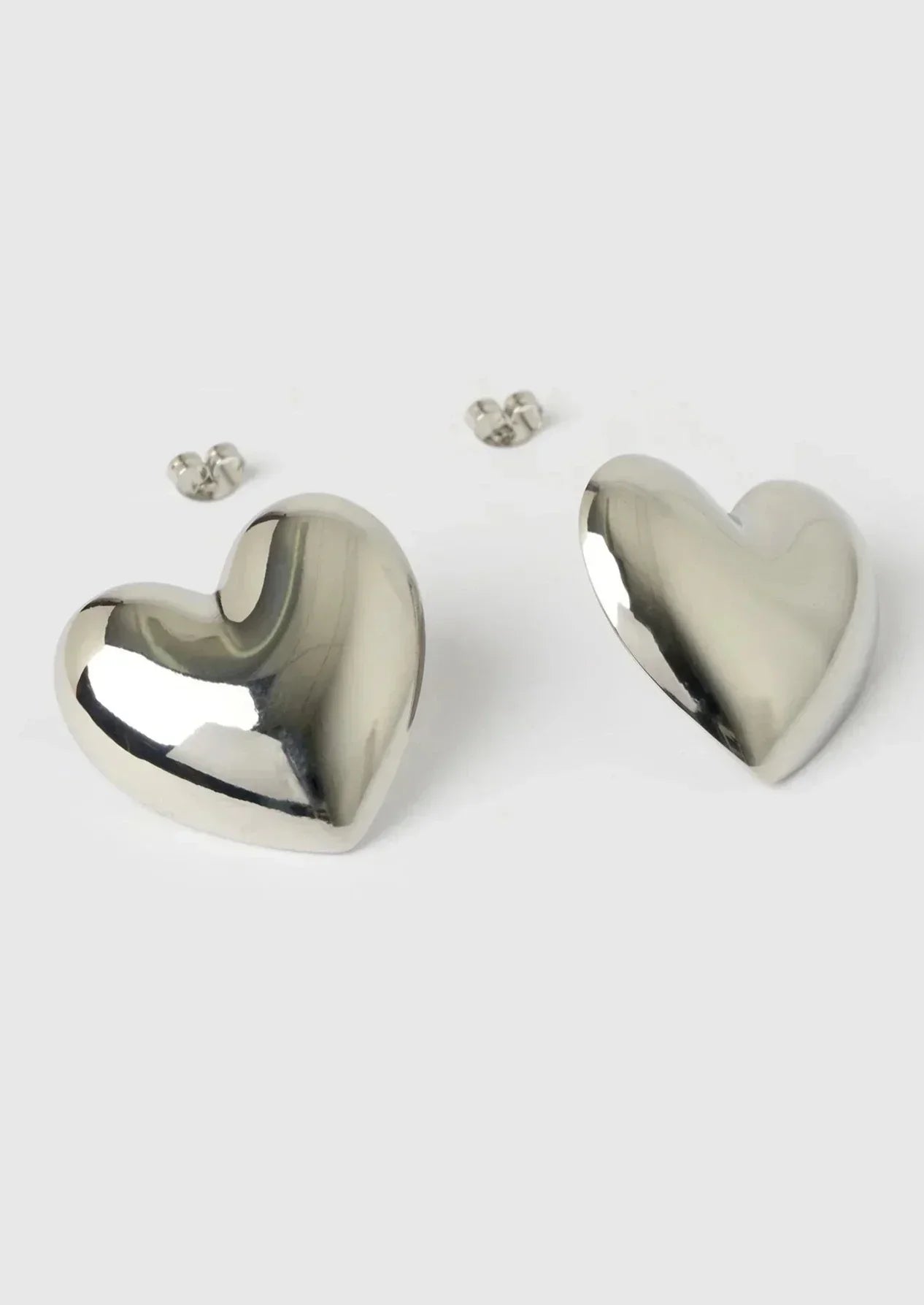 Sienna | Clous d'Oreilles en Forme de Cœur