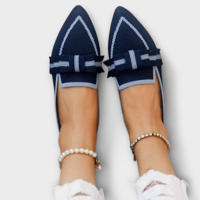 Chaussures plates pour femmes avec design noué