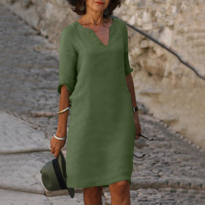 Cassie | Robe à col en V parfaitement ajustée