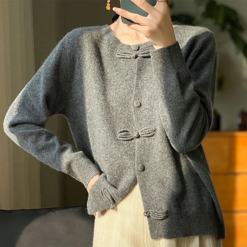 Beatrice | Cardigan en Cachemire avec Accents de Nœuds