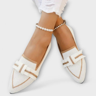 Chaussures plates pour femmes avec design noué