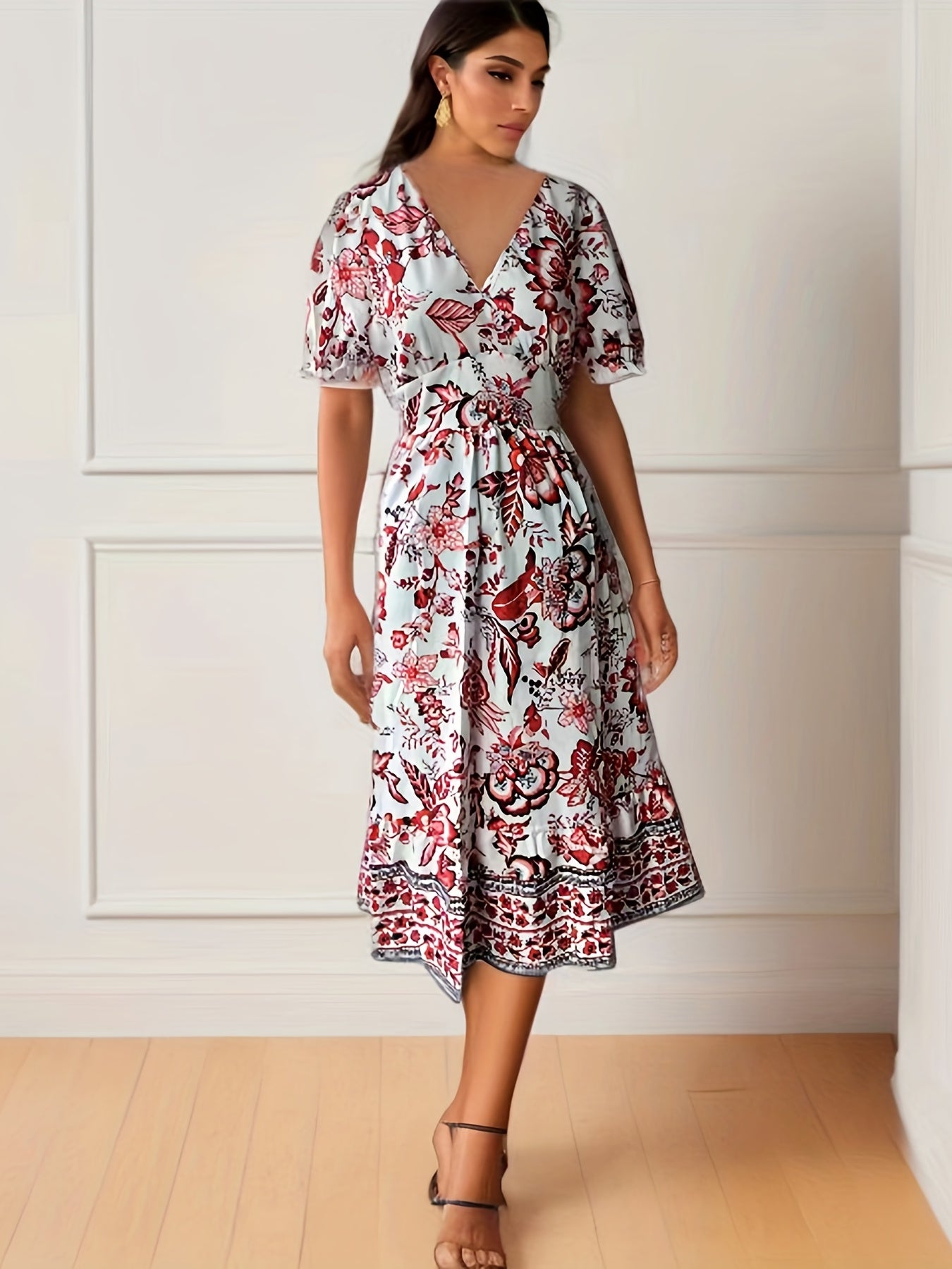 Corinne | Robe Élégante Fleurie à Col en V